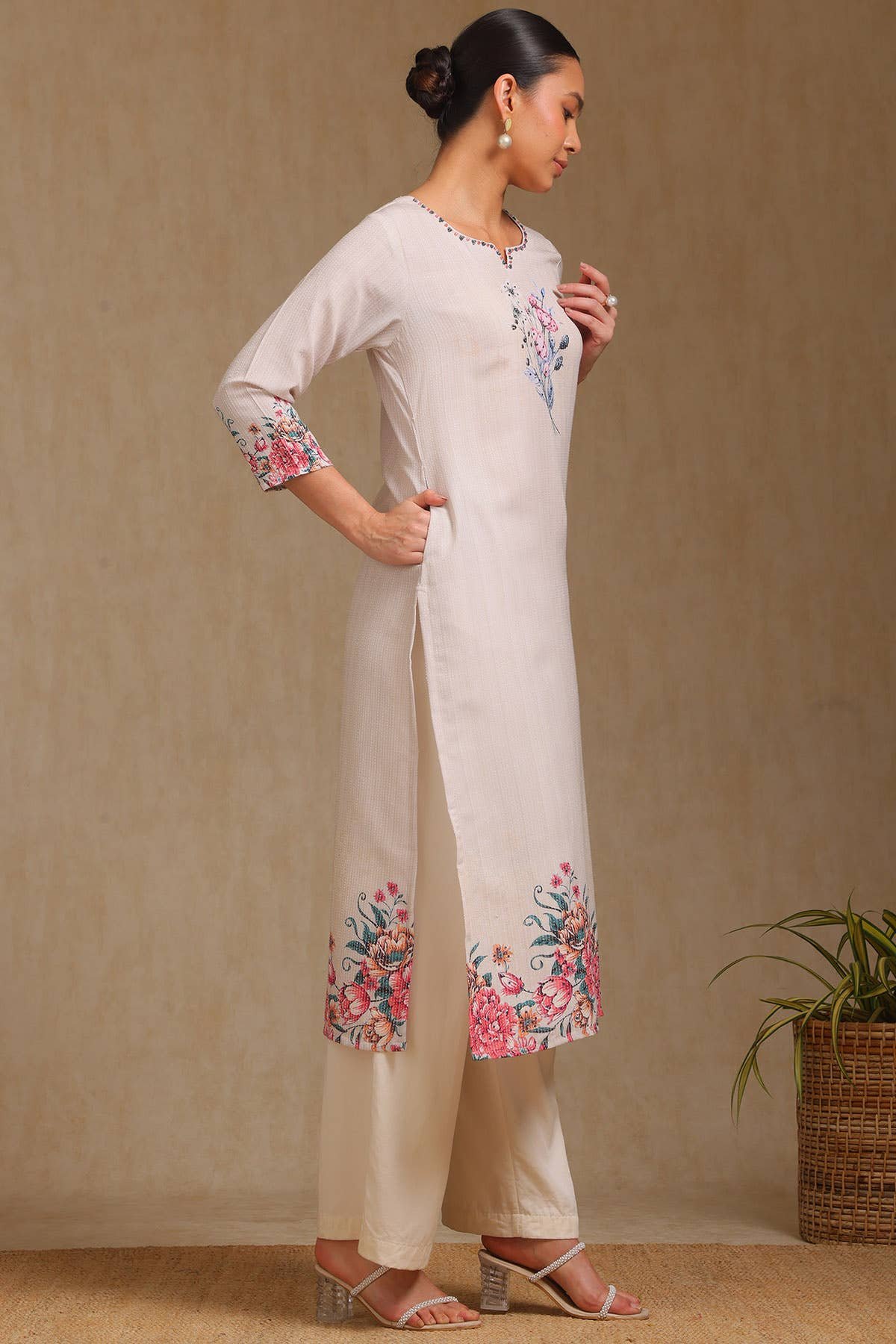 Beige Rayon Floral Printed Kurta - View 5